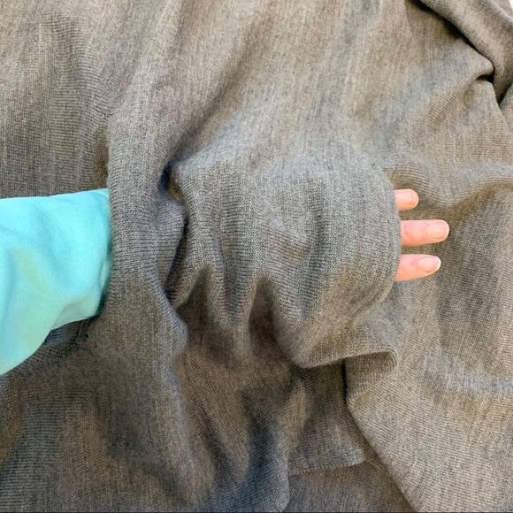 TAHARI merino wool oversized turtleneck sweater size extra large - Picture 6 of 11